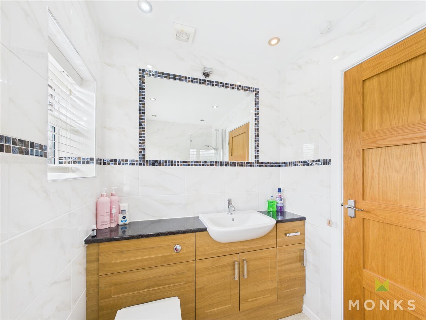 30 Leyburn Avenue, Shrewsbury, SY3 8TP SSTC